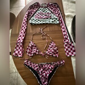 Perfume Print Pink Geo Women's Bikini Set with Rash Guard